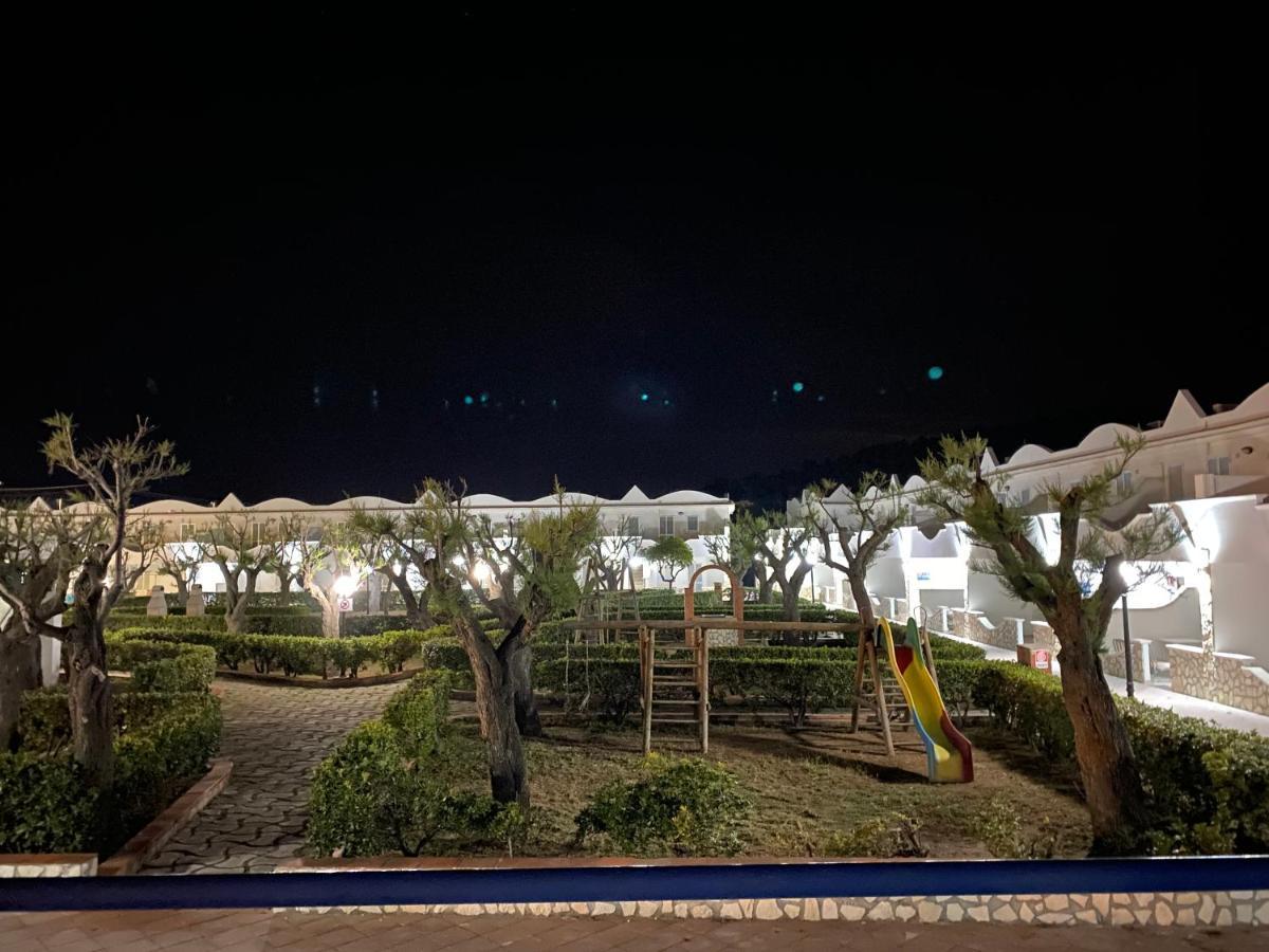Village Gemini Пескичи Экстерьер фото